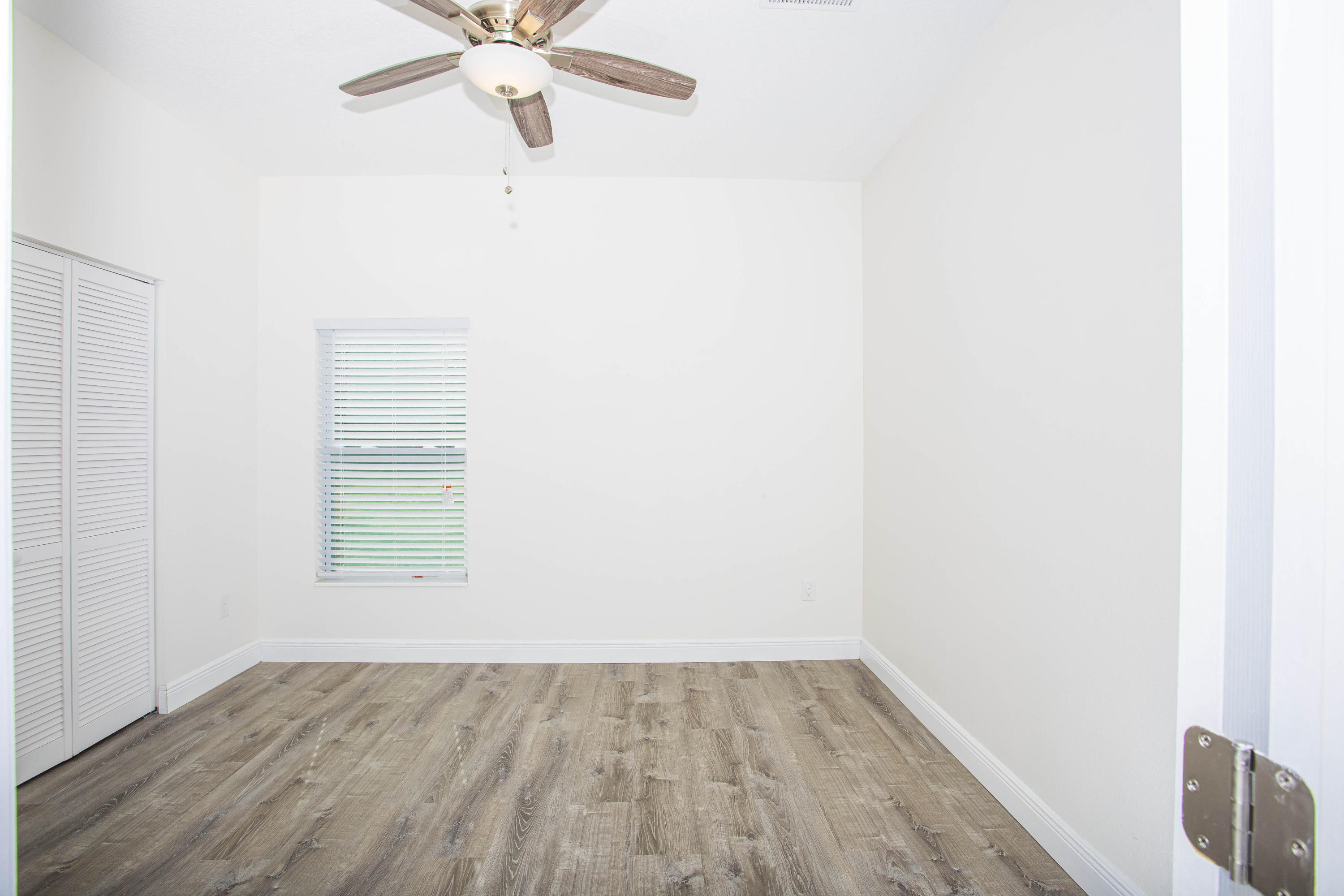 404 Southwest Ridgecrest Drive Port St. Lucie, FL 34953 - Photo 17 of 30 405A4286