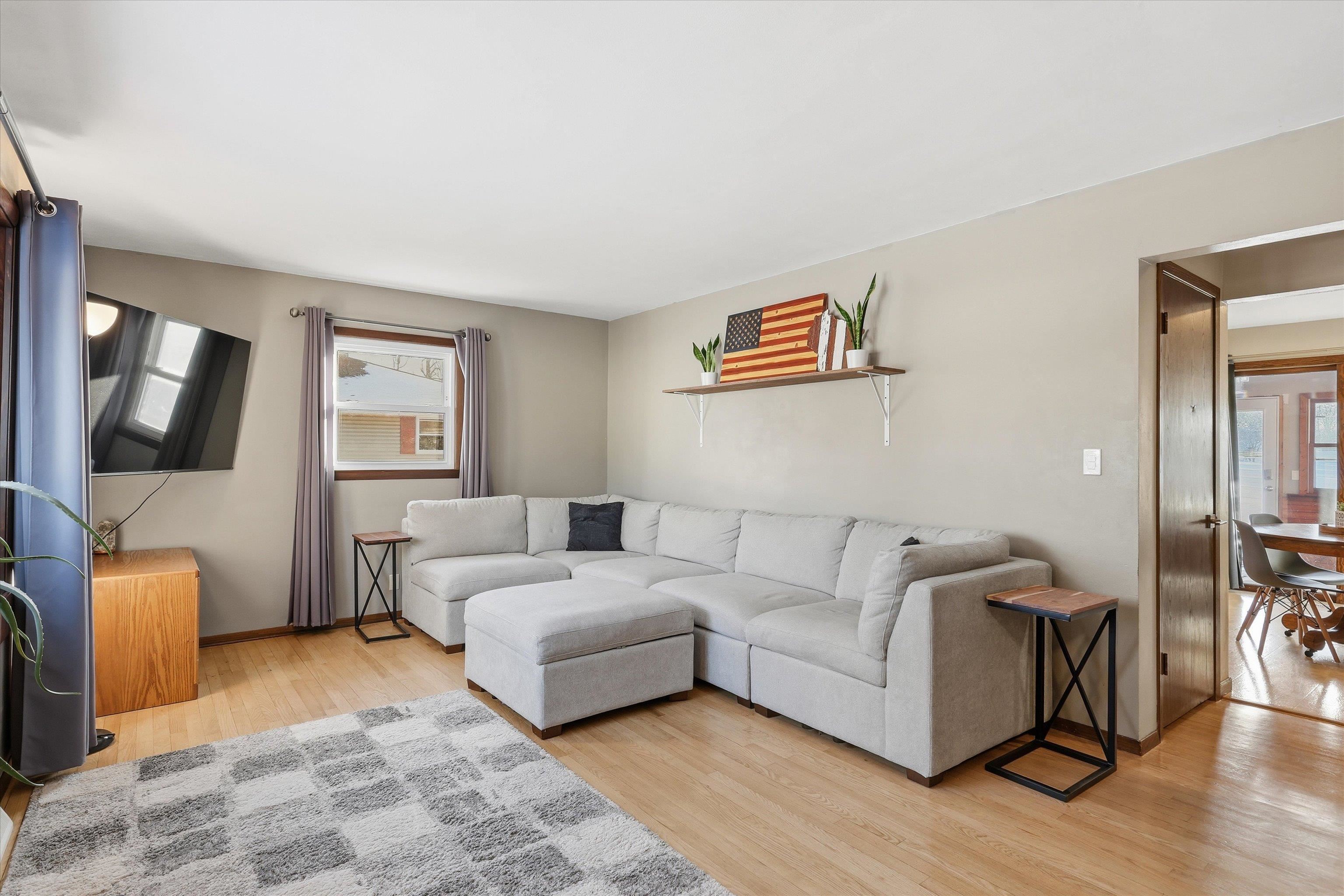 215 Lilac Lane Little Chute, WI 54140 - Photo 3 of 25