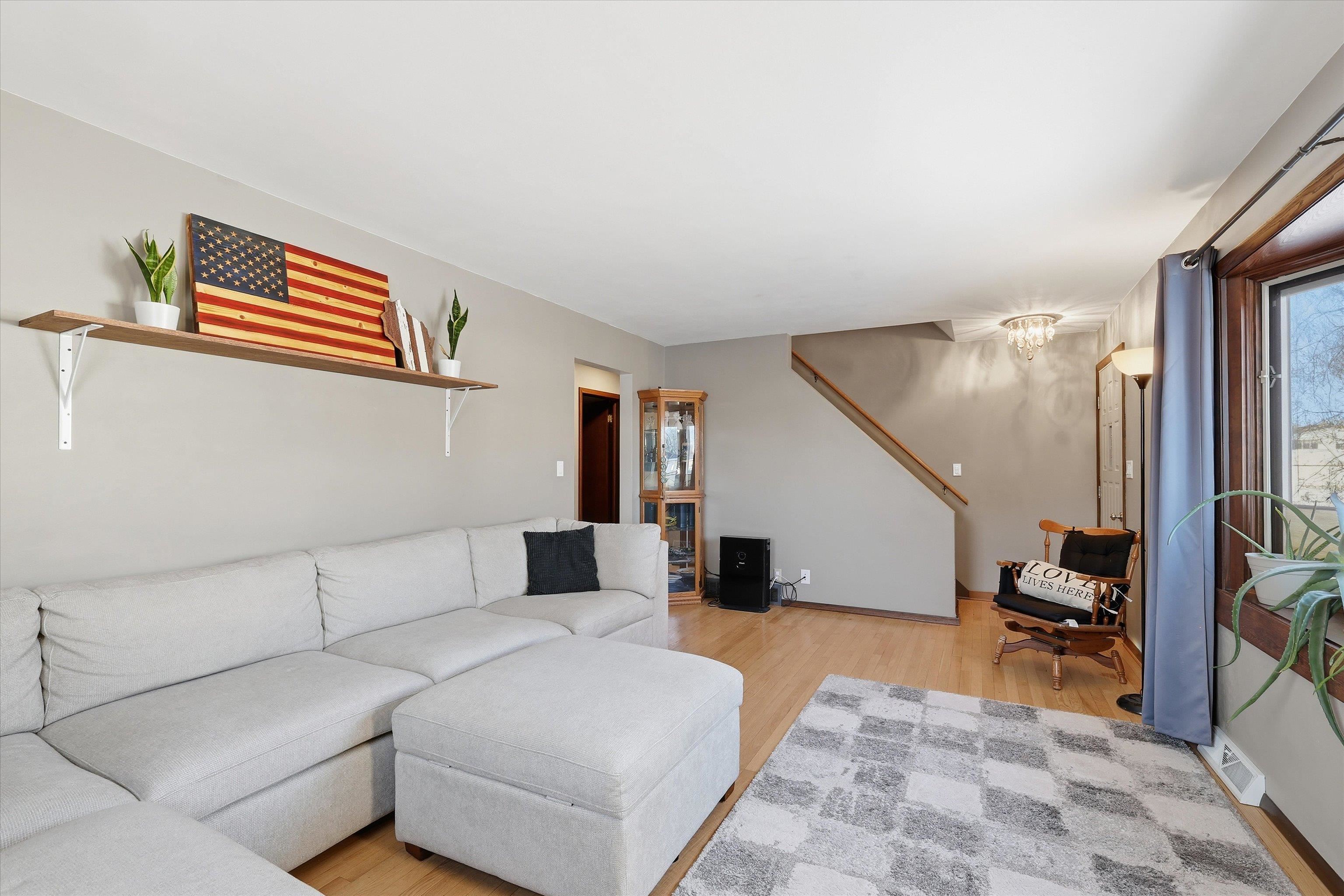 215 Lilac Lane Little Chute, WI 54140 - Photo 4 of 25