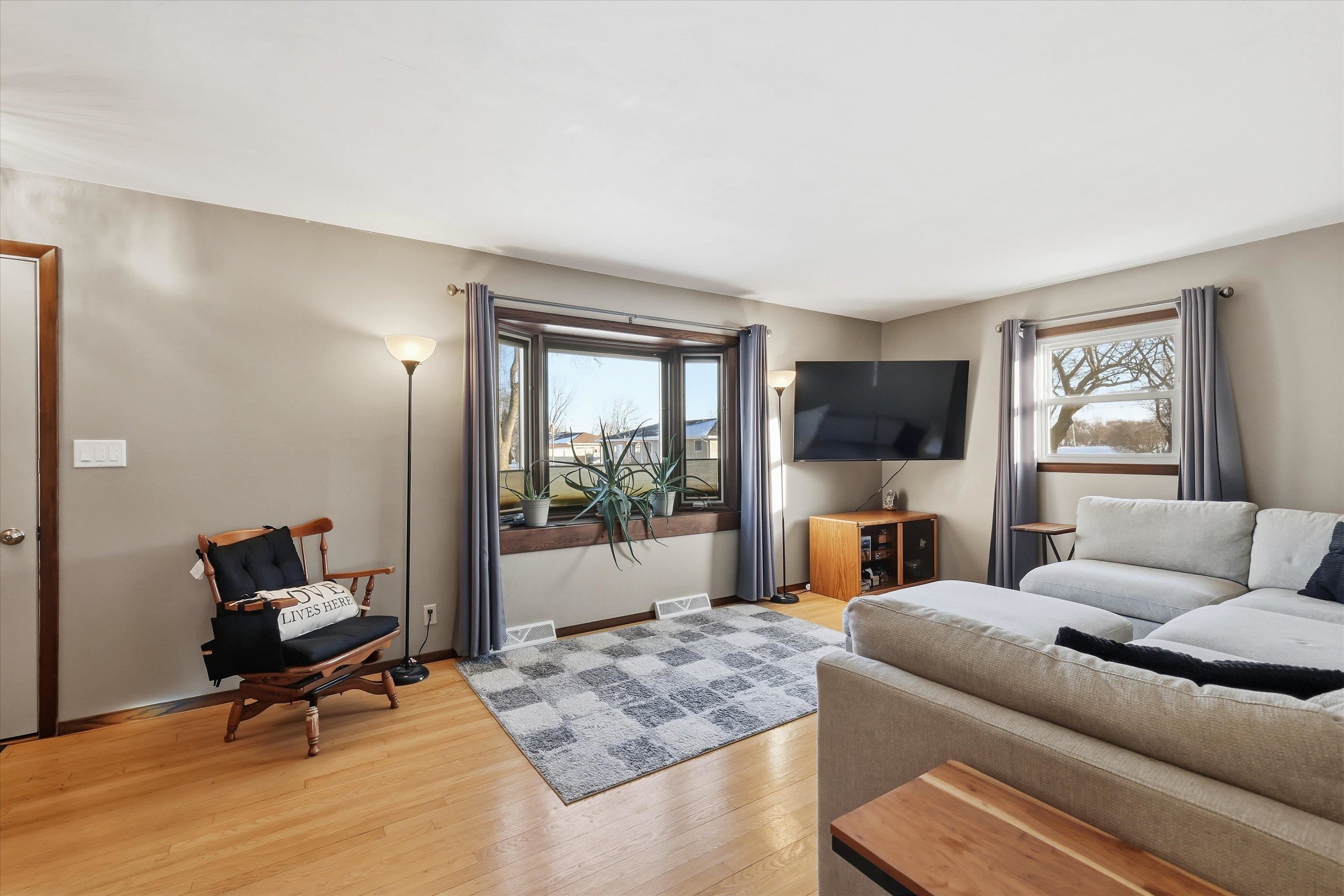 215 Lilac Lane Little Chute, WI 54140 - Photo 5 of 25