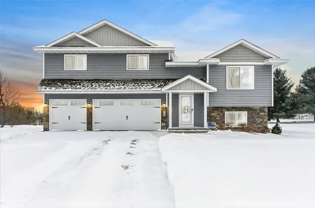 $339,900 | 780 South Rush Creek Lane, Rush City, MN 55069
