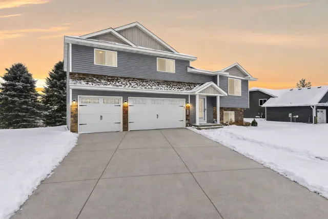 $329,900 | 780 South Rush Creek Lane, Rush City, MN 55069