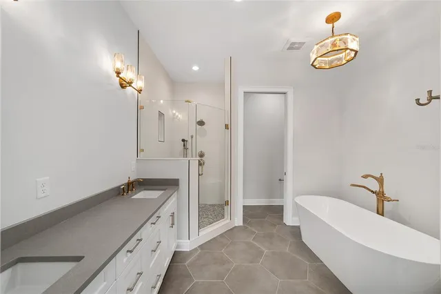 $769,900 | 141 Southeast Watula Avenue, Ocala, FL 34471