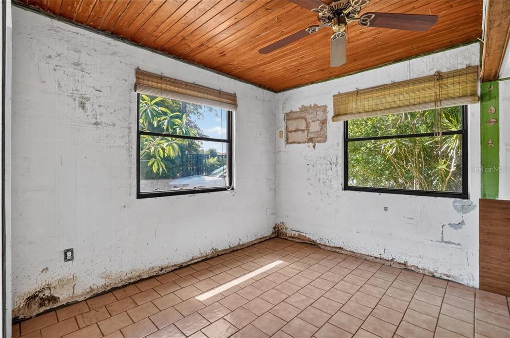 811 Sarabay Road Osprey, FL 34229 - Photo 24 of 36
