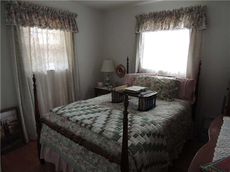 451 Burbank Road Indianapolis, IN 46219 - Photo 11 of 22 Gallery Image 11