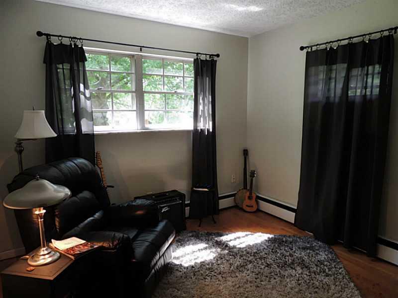 451 Burbank Road Indianapolis, IN 46219 - Photo 12 of 22 Gallery Image 12