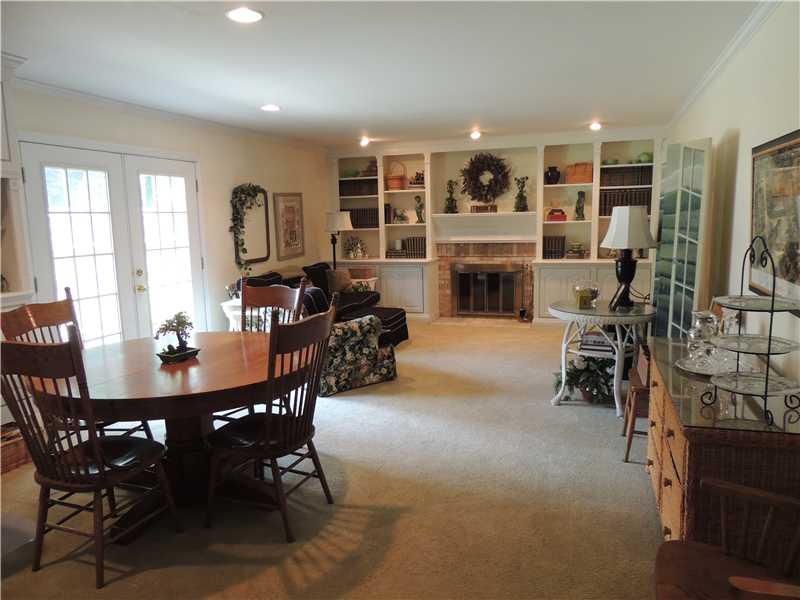 451 Burbank Road Indianapolis, IN 46219 - Photo 14 of 22 Gallery Image 14