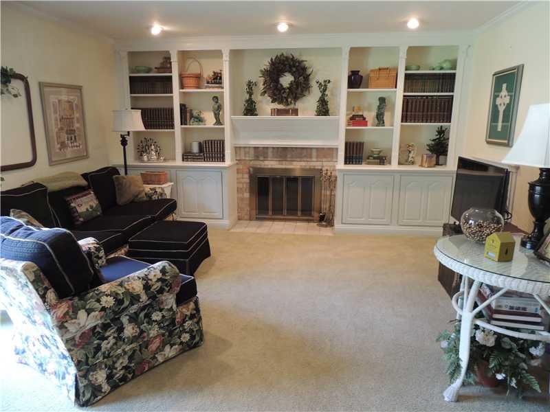 451 Burbank Road Indianapolis, IN 46219 - Photo 15 of 22 Gallery Image 15