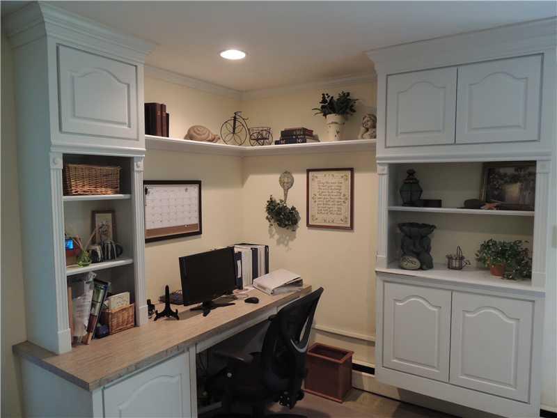 451 Burbank Road Indianapolis, IN 46219 - Photo 16 of 22 Gallery Image 16