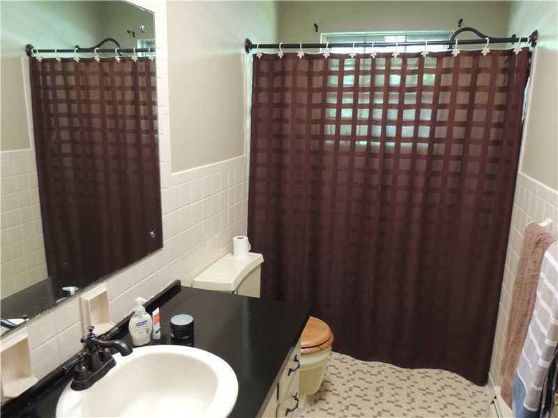 451 Burbank Road Indianapolis, IN 46219 - Photo 20 of 22 Gallery Image 20