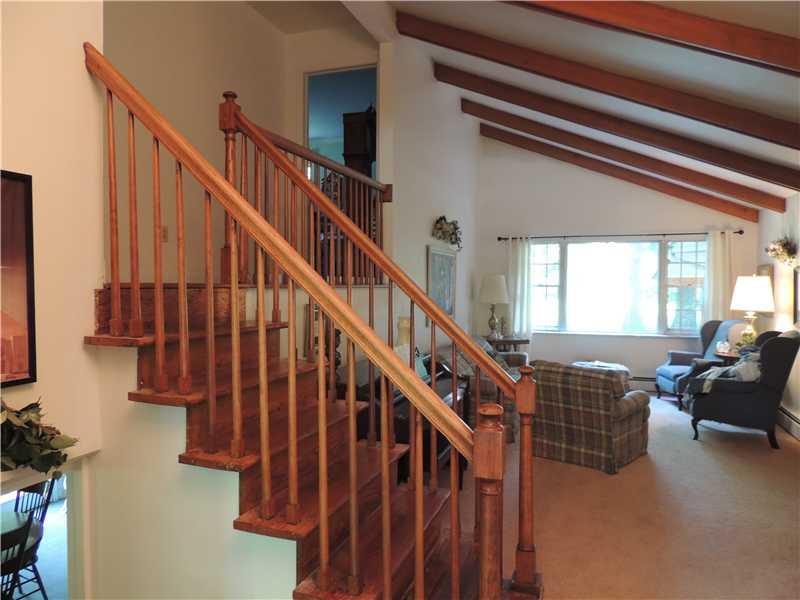 451 Burbank Road Indianapolis, IN 46219 - Photo 3 of 22 Gallery Image 3