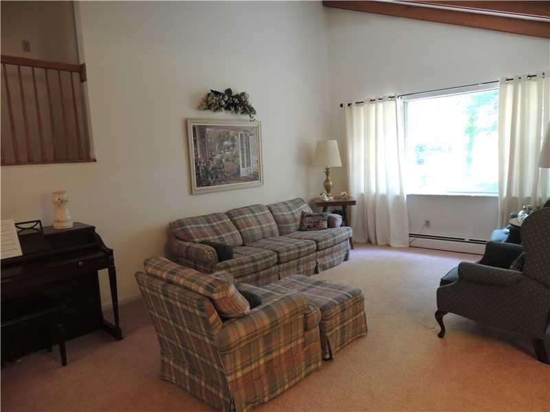 451 Burbank Road Indianapolis, IN 46219 - Photo 5 of 22 Gallery Image 5
