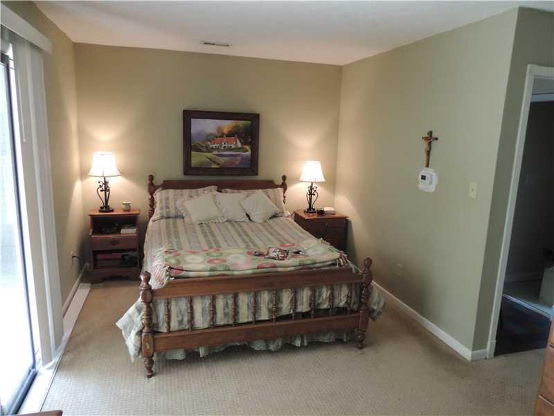 451 Burbank Road Indianapolis, IN 46219 - Photo 8 of 22 Gallery Image 8