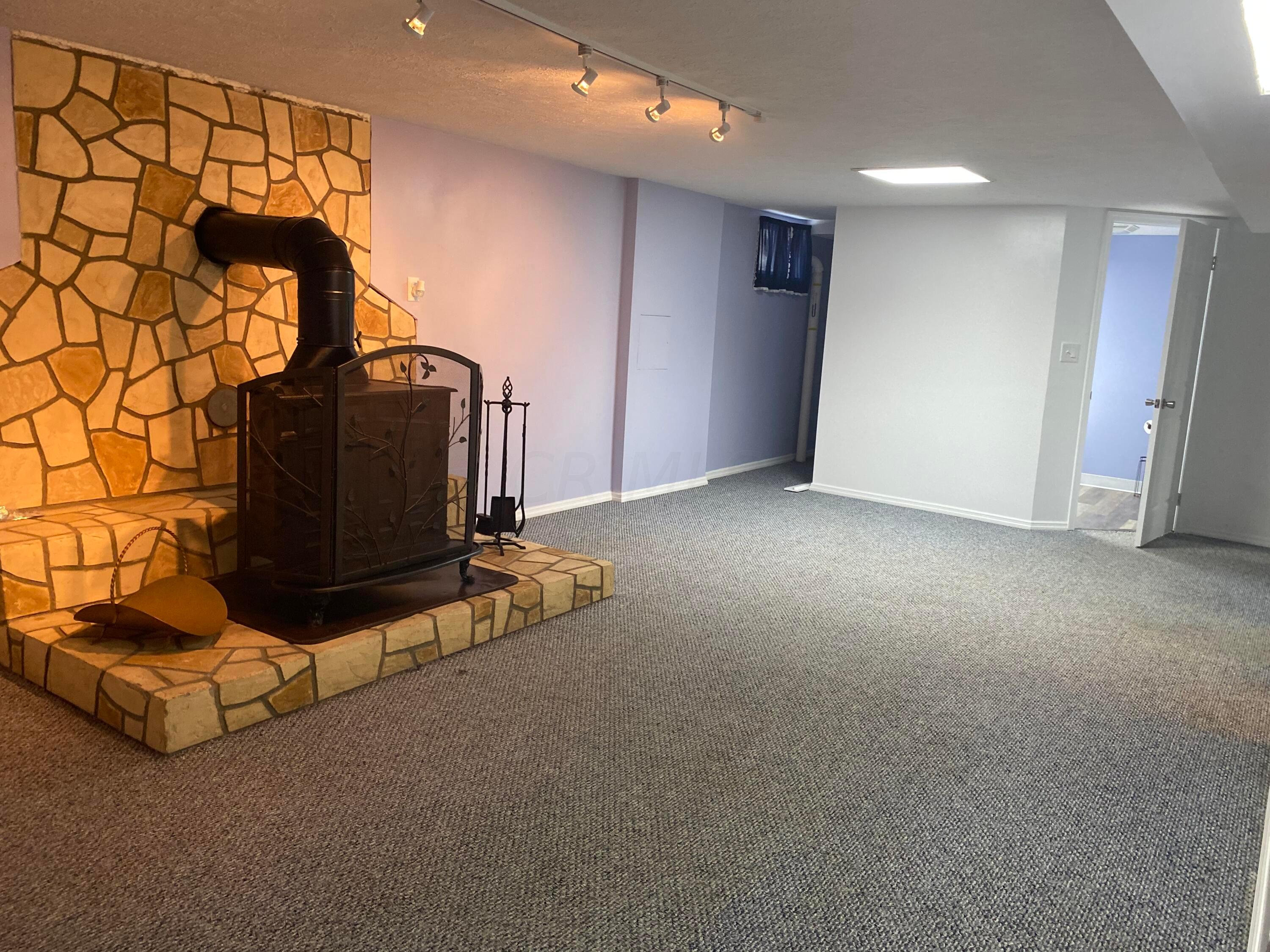 232 East Alcott Road Columbus, OH 43207 - Photo 12 of 19 Gallery Image 12