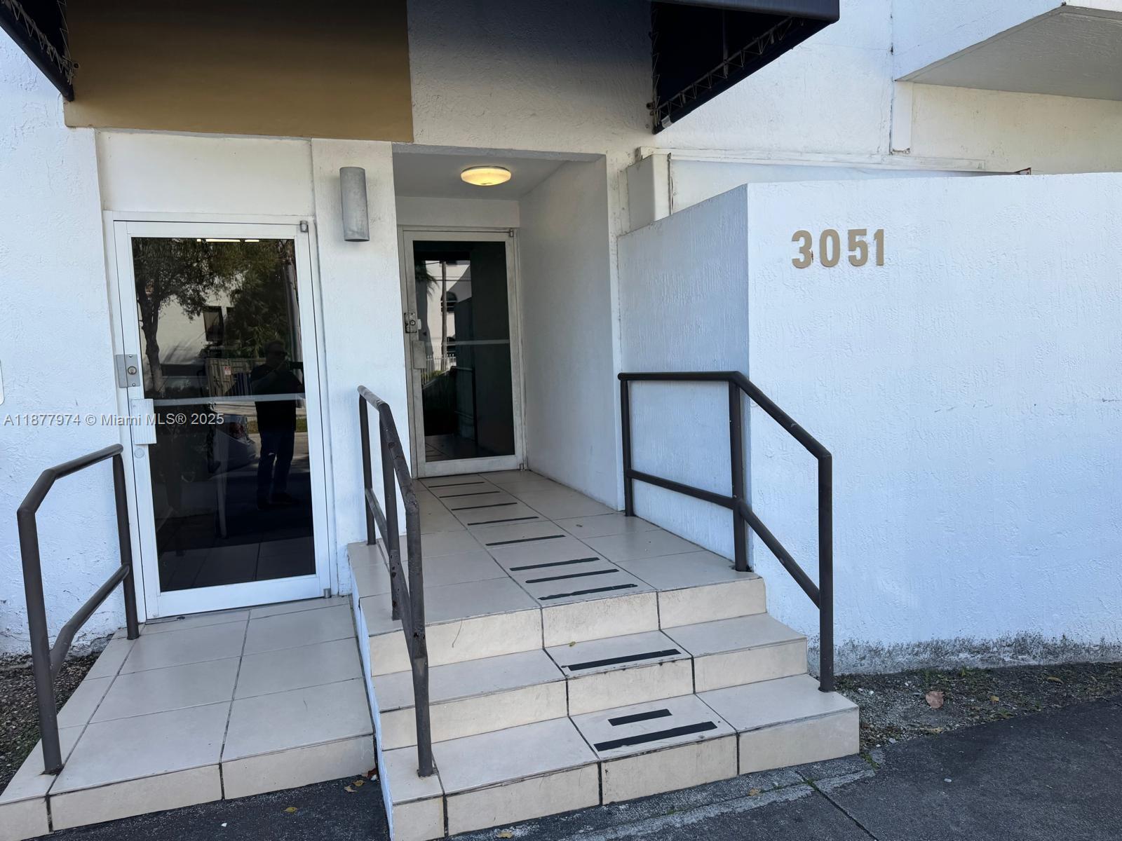 3051 Southwest 27th Avenue, Unit 105 Miami, FL 33133 - Photo 11 of 12