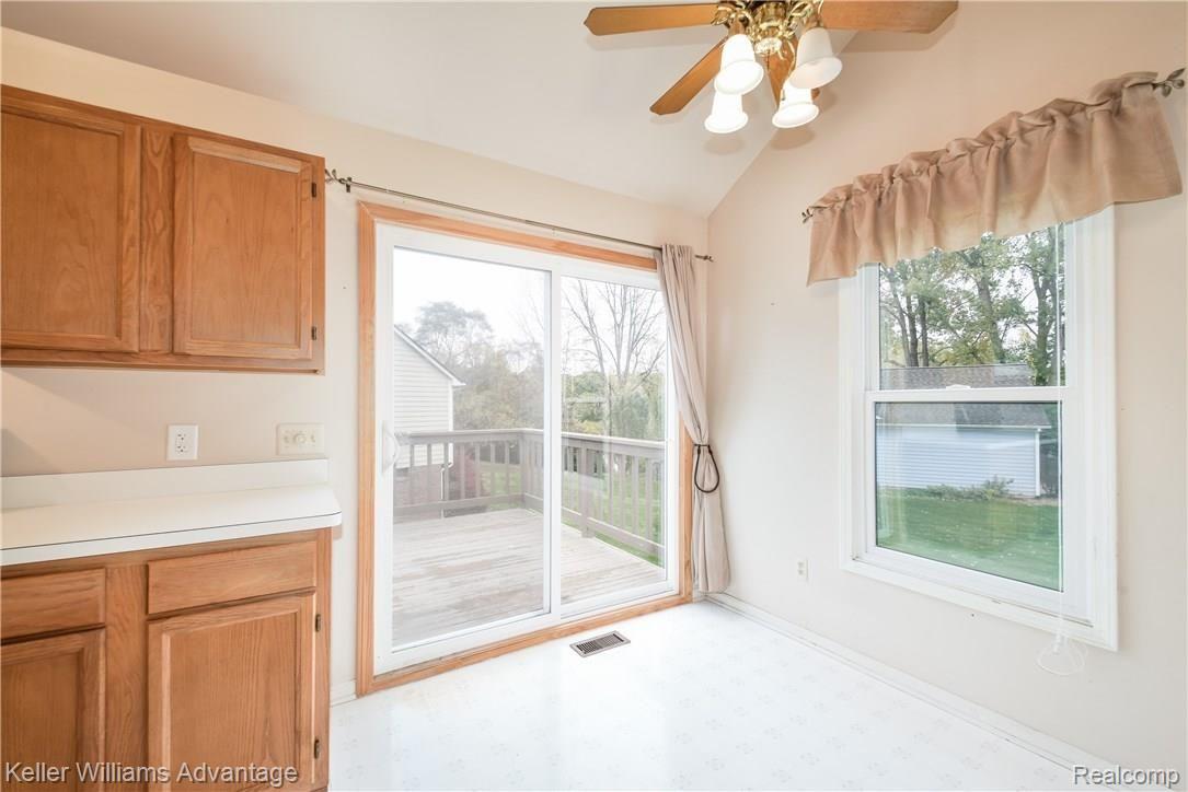 3279 Fairgrove Terrace Rochester, MI 48309 - Photo 9 of 40 DSC_7124-Edit.jpg