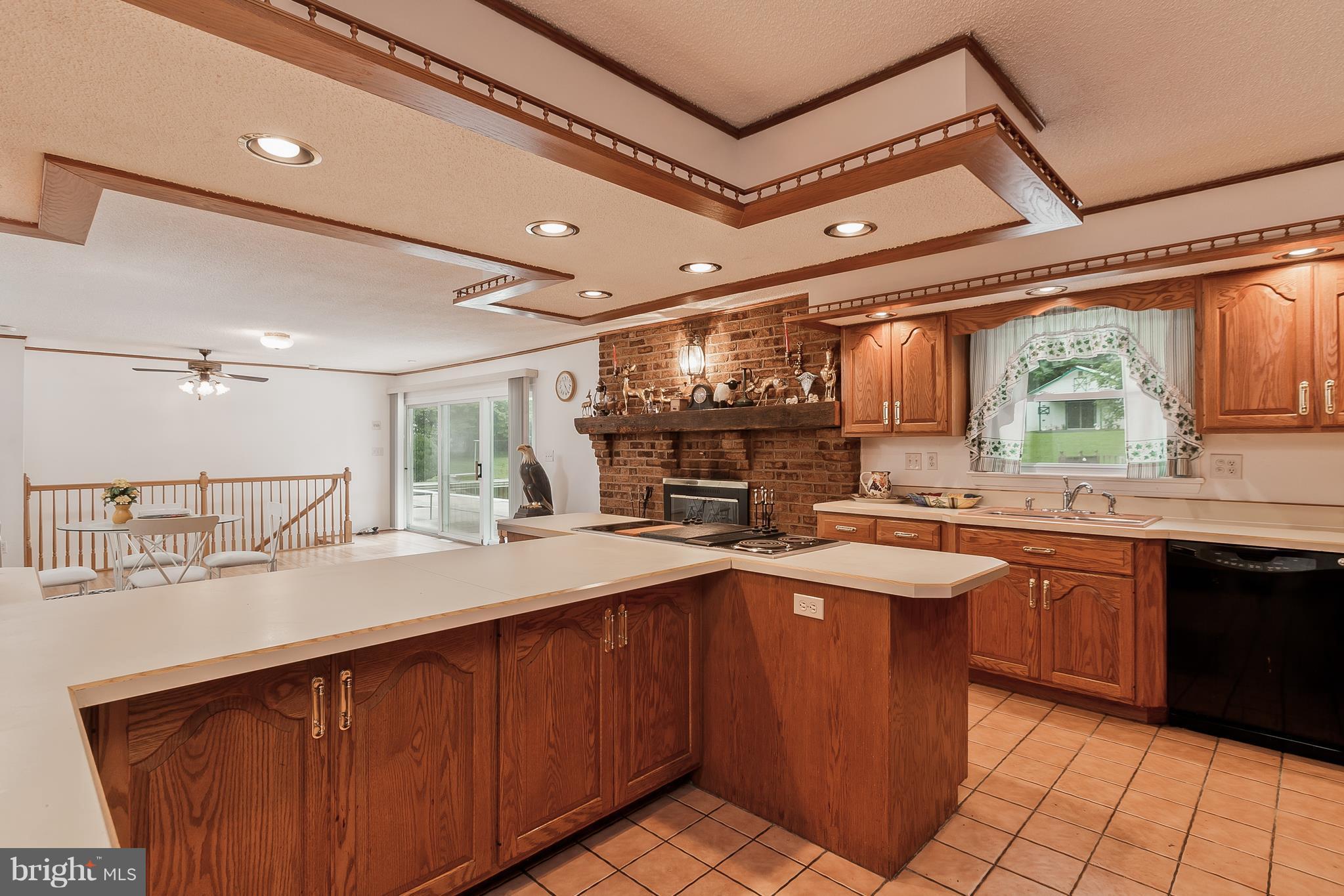 18533 Wagaman Road Hagerstown, MD 21740 - Photo 14 of 30 Recess Lighting