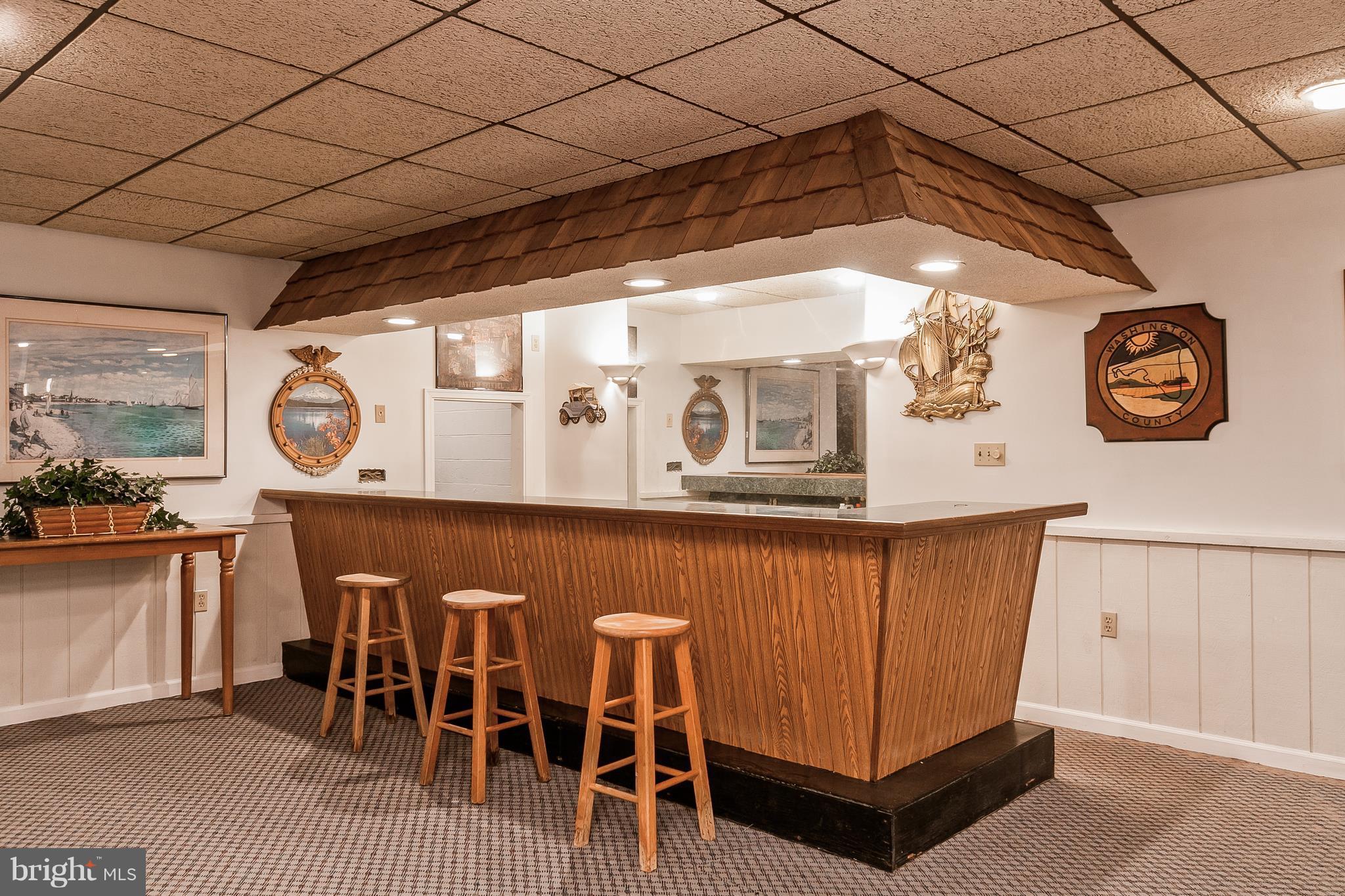 18533 Wagaman Road Hagerstown, MD 21740 - Photo 24 of 30 Bar for Entertaining