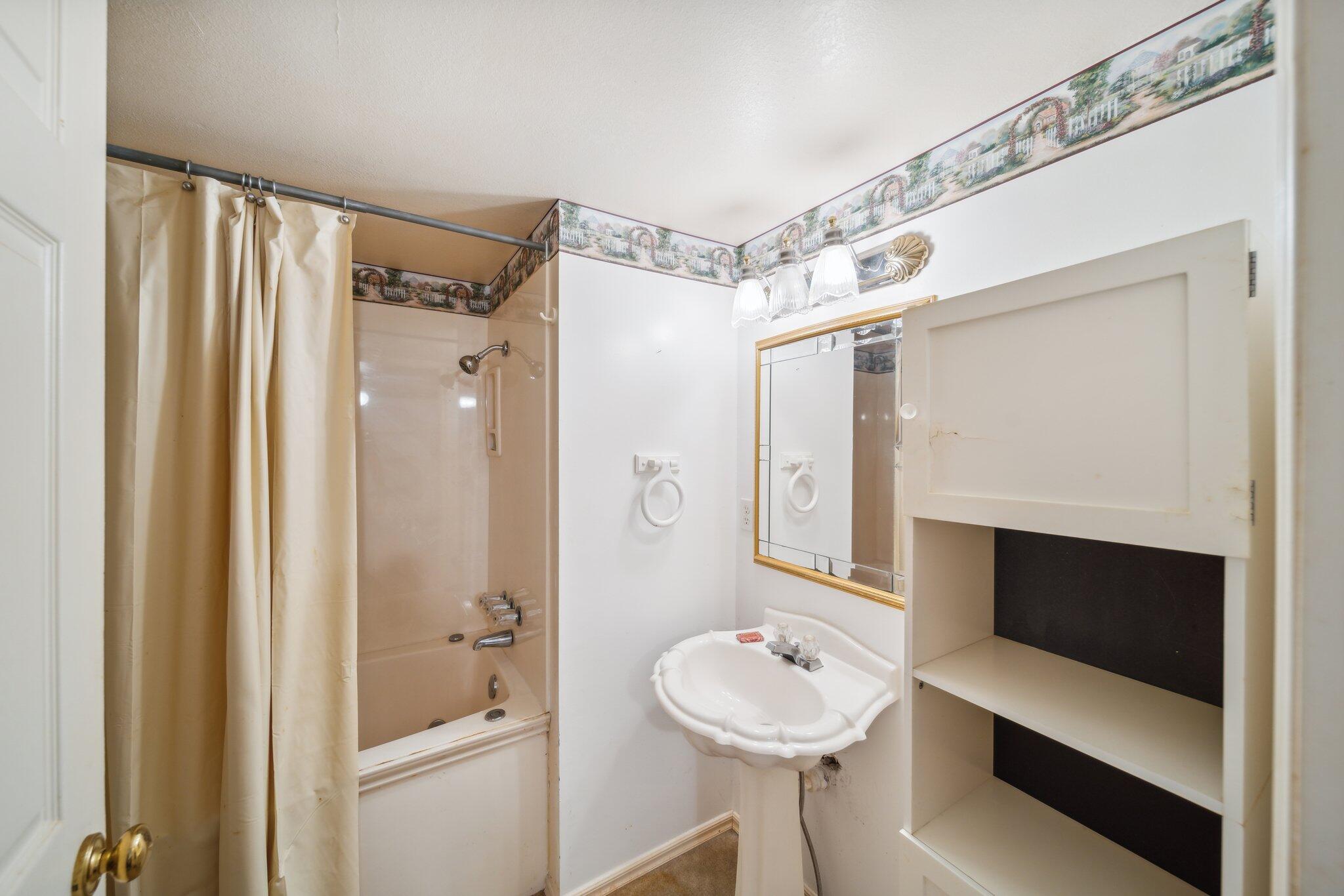 57900 East 345 Road Jay, OK 74346 - Photo 31 of 51 2nd ensuite bathroom