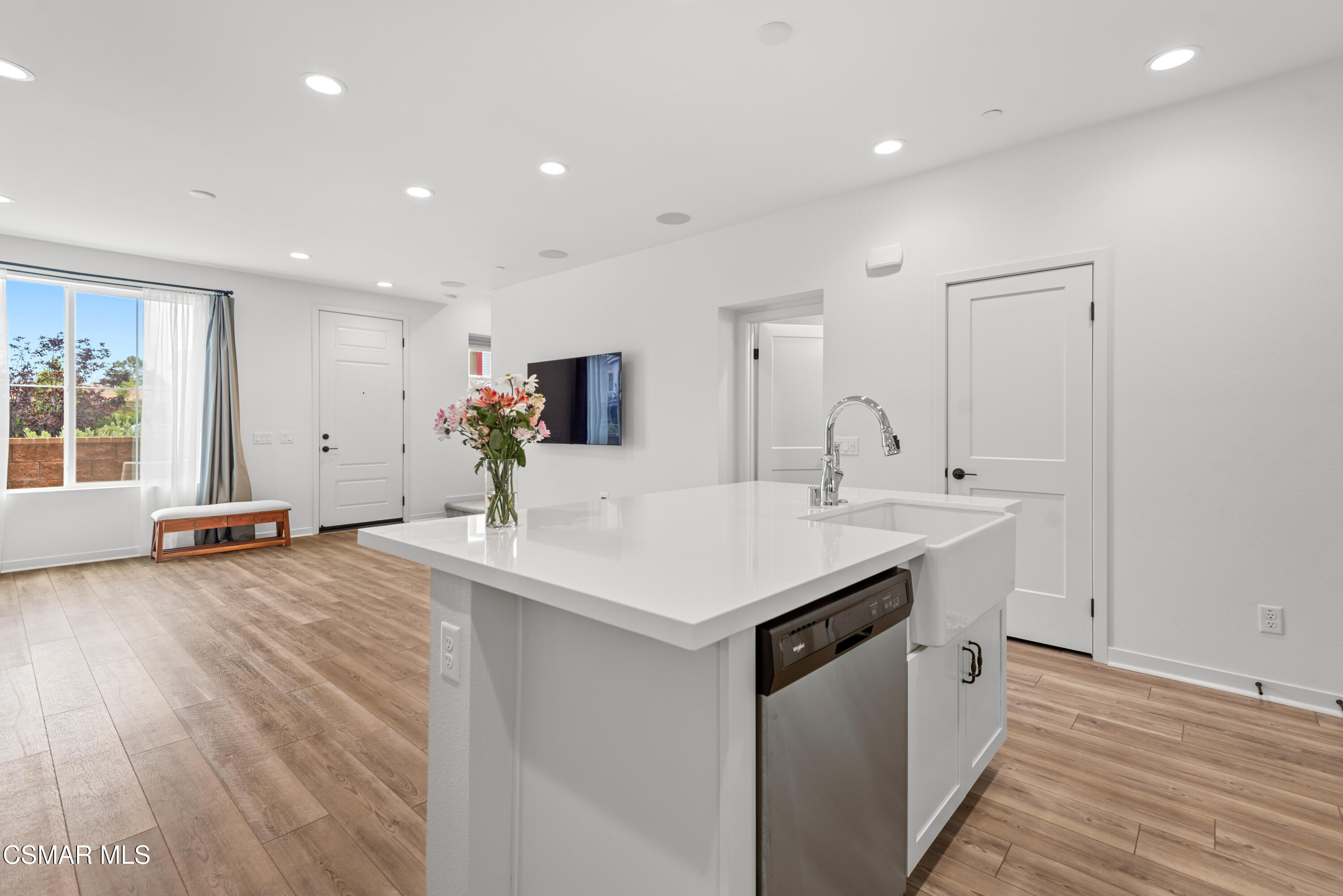 212 Red Brick Drive, Unit 5 Simi Valley, CA 93065 - Photo 11 of 38 11