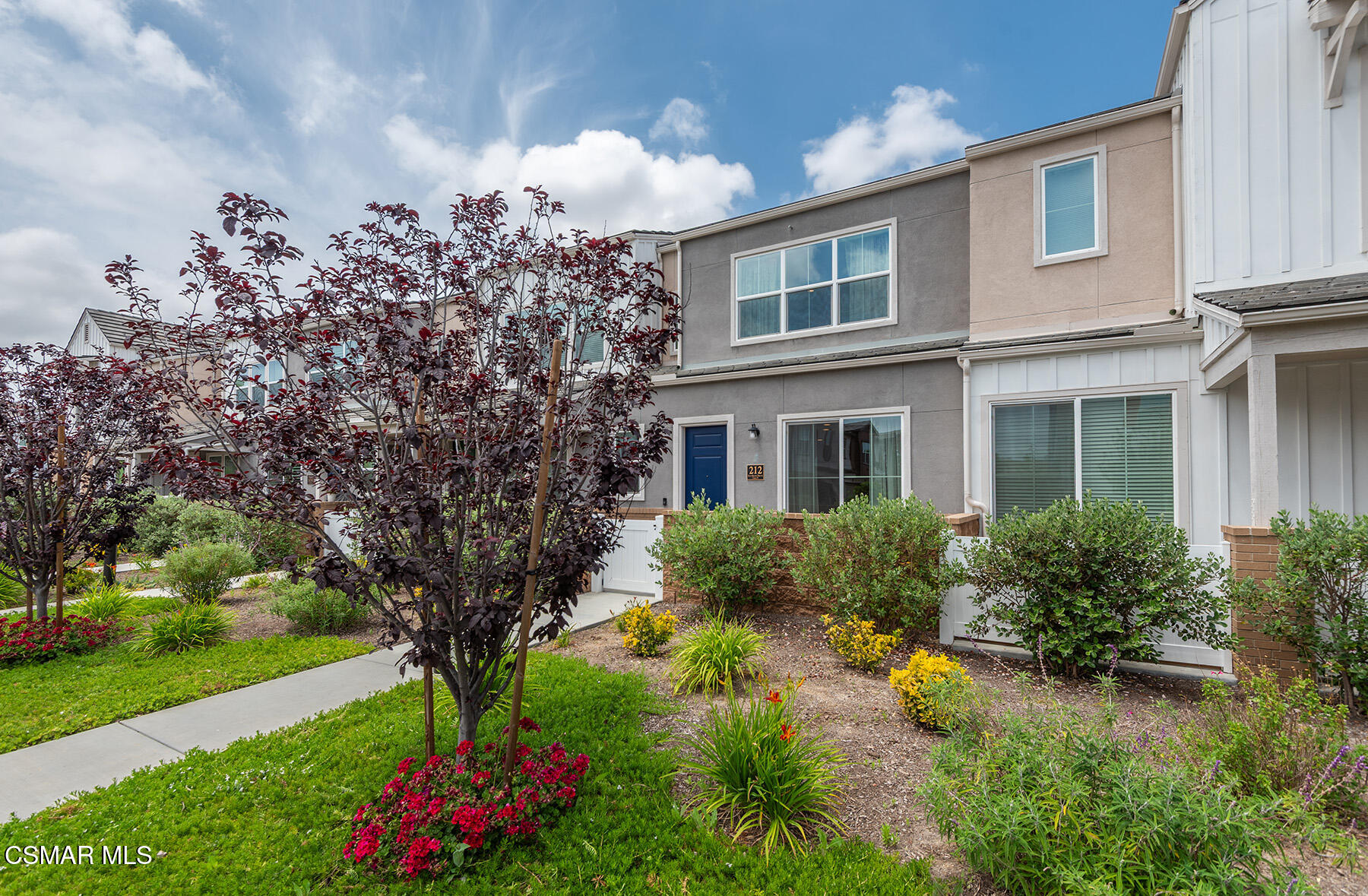 212 Red Brick Drive, Unit 5 Simi Valley, CA 93065 - Photo 3 of 38 3