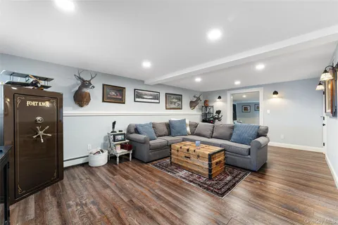 $999,999 | 3175 Court Street, Yorktown Heights, NY 10598