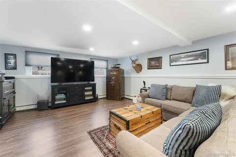 $999,999 | 3175 Court Street, Yorktown Heights, NY 10598