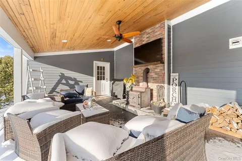 $999,999 | 3175 Court Street, Yorktown Heights, NY 10598