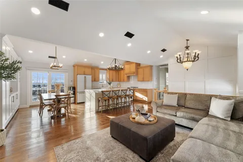 $999,999 | 3175 Court Street, Yorktown Heights, NY 10598