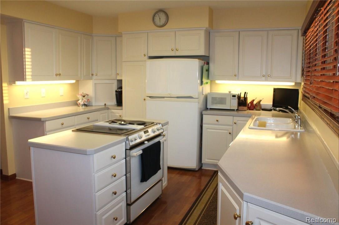 7227 Mentel Road Newport, MI 48166 - Photo 22 of 60 IMG_1606.JPG