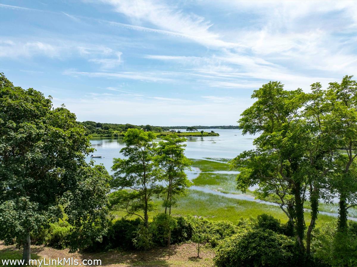 34 Edy's Island Way Chilmark, MA 02535 - Photo 13 of 46