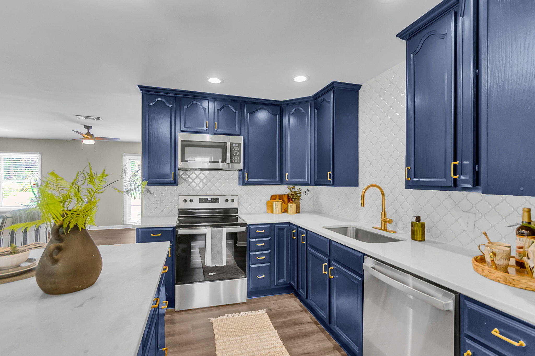 1668 Mepkin Road Charleston, SC 29407 - Photo 15 of 37 Granite Counters