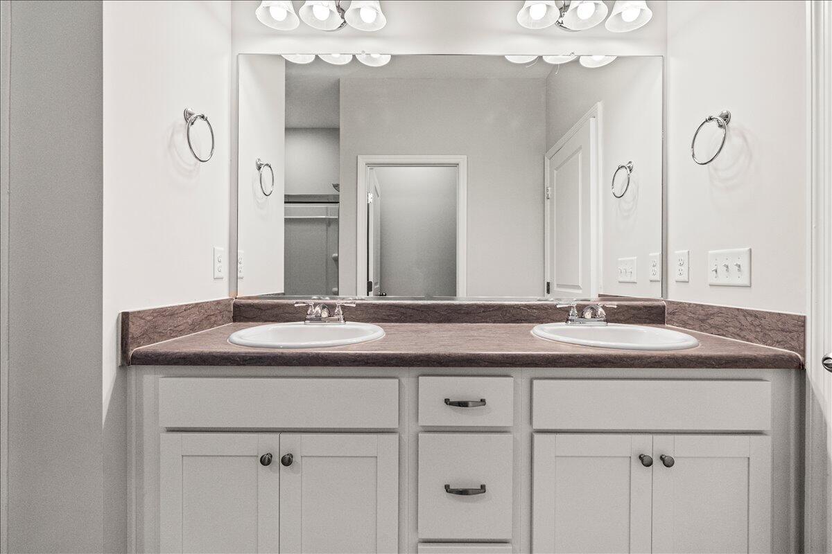 137 Copper Ridge Road Evans, GA 30809 - Photo 22 of 38 22-Owners Bathroom