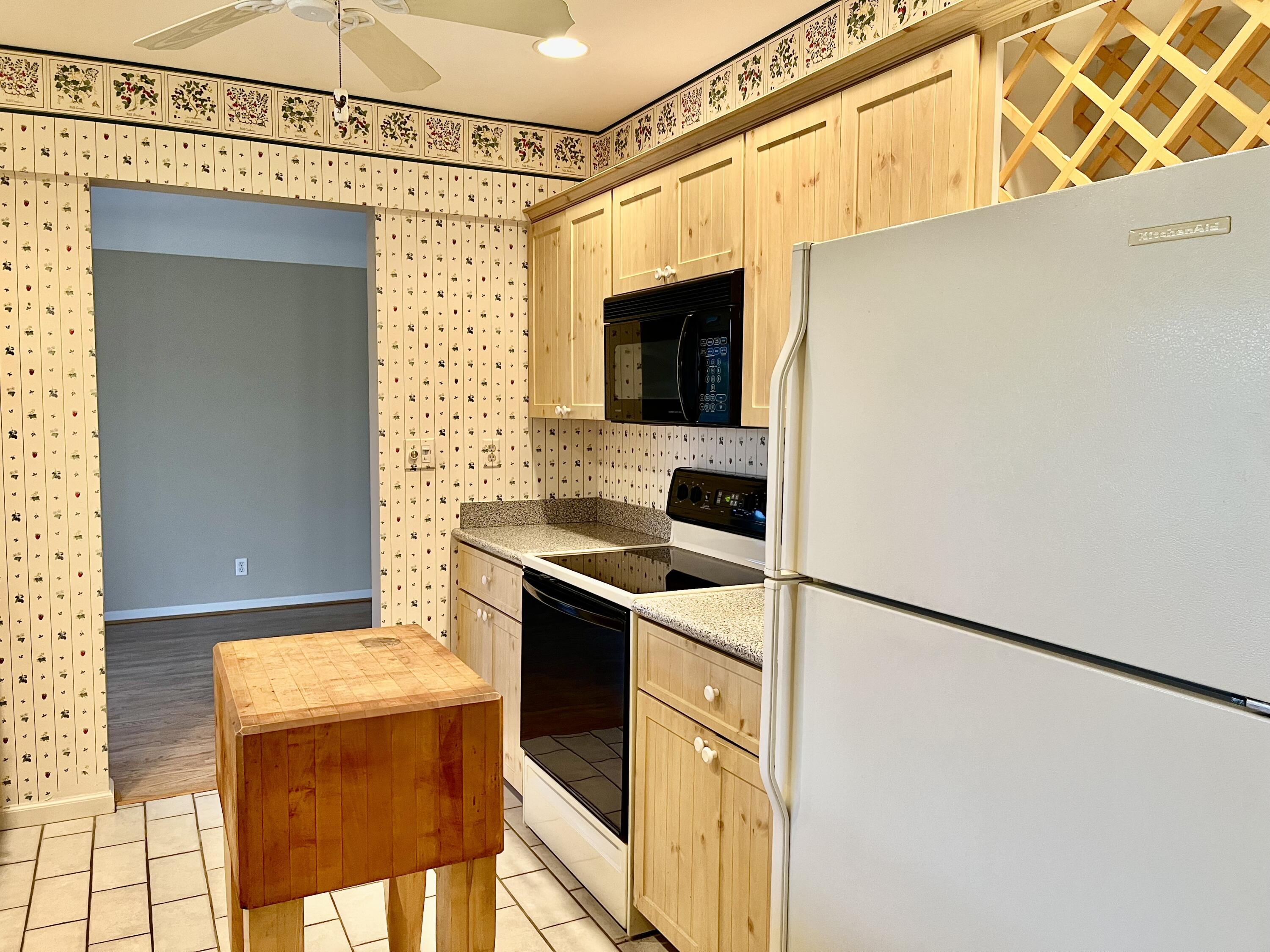 1939 Sharon Street Boca Raton, FL 33486 - Photo 20 of 26 IMG_2982