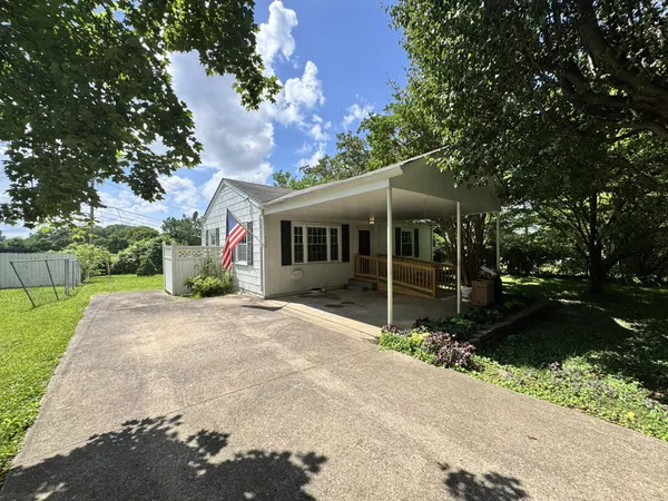 $1,200 | 129 Clearview Drive, Clarksville, TN 37043