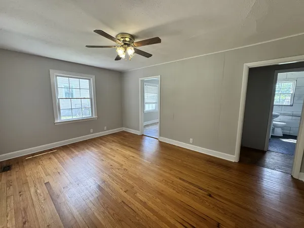 $1,200 | 129 Clearview Drive, Clarksville, TN 37043