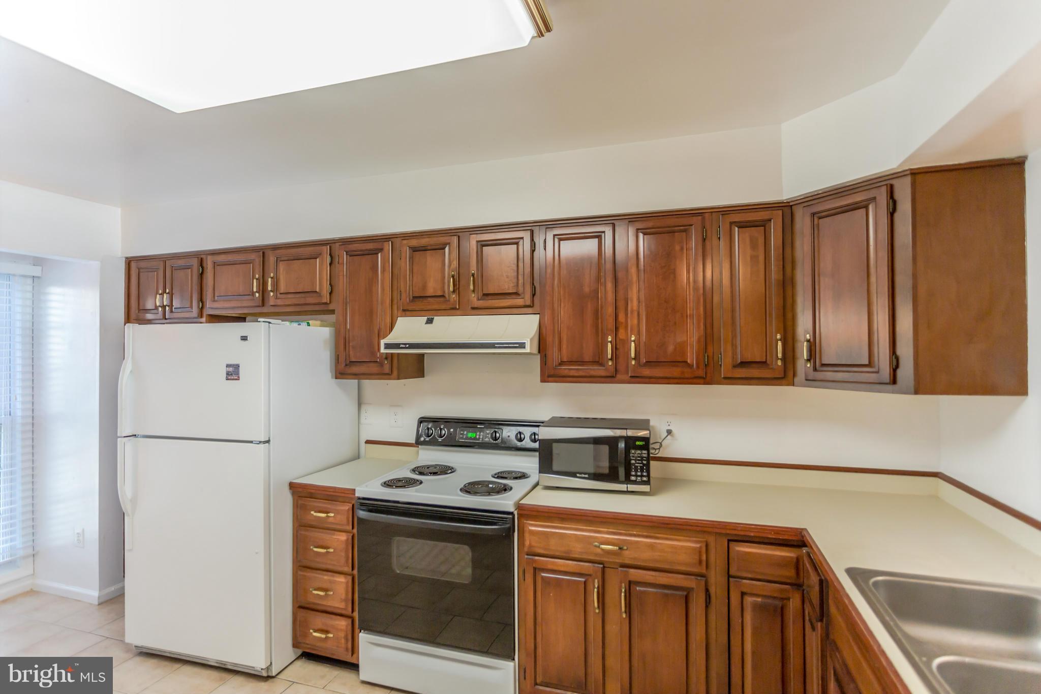 3835 Inverness Road Fairfax, VA 22033 - Photo 4 of 26 Kitchen