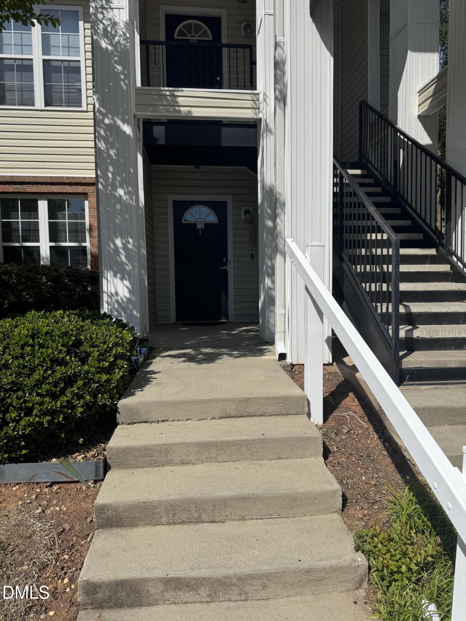 Exterior - Walk-up