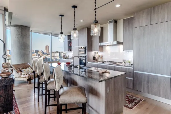 $1,375,000 | 3130 North Harwood Street, Unit 1604, Dallas, TX 75201