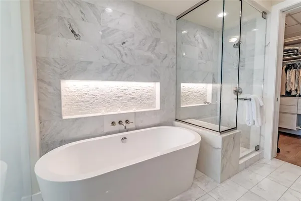 $1,375,000 | 3130 North Harwood Street, Unit 1604, Dallas, TX 75201