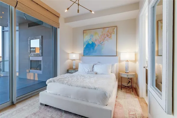 $1,375,000 | 3130 North Harwood Street, Unit 1604, Dallas, TX 75201