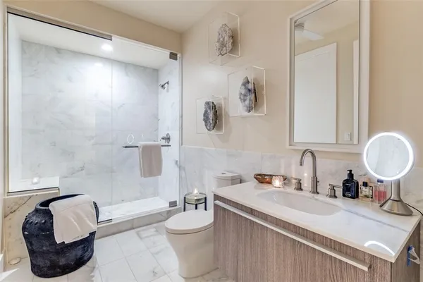 $1,375,000 | 3130 North Harwood Street, Unit 1604, Dallas, TX 75201