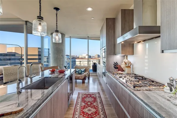 $1,375,000 | 3130 North Harwood Street, Unit 1604, Dallas, TX 75201