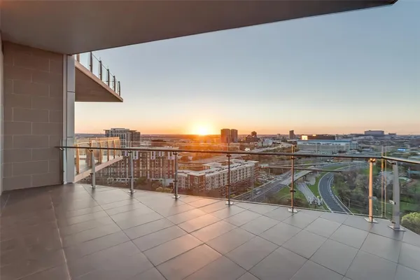 $1,375,000 | 3130 North Harwood Street, Unit 1604, Dallas, TX 75201