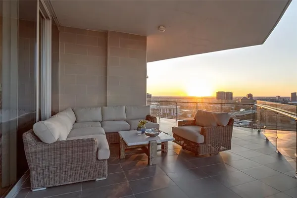 $1,375,000 | 3130 North Harwood Street, Unit 1604, Dallas, TX 75201