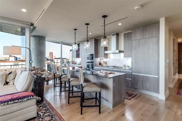 $1,375,000 | 3130 North Harwood Street, Unit 1604, Dallas, TX 75201