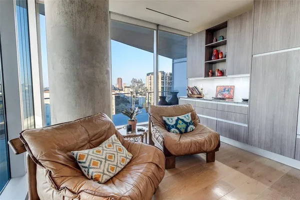 $1,375,000 | 3130 North Harwood Street, Unit 1604, Dallas, TX 75201