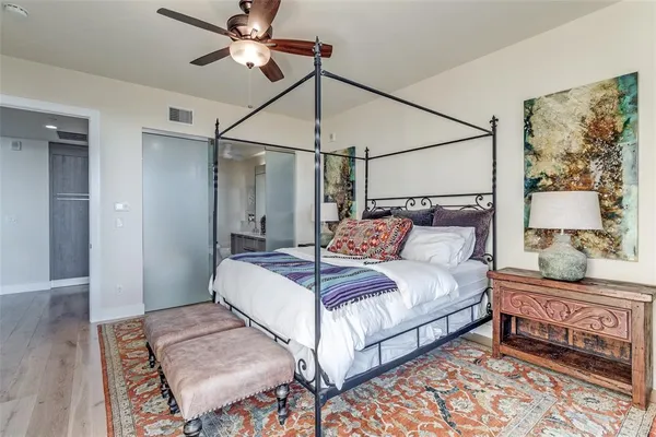 $1,375,000 | 3130 North Harwood Street, Unit 1604, Dallas, TX 75201