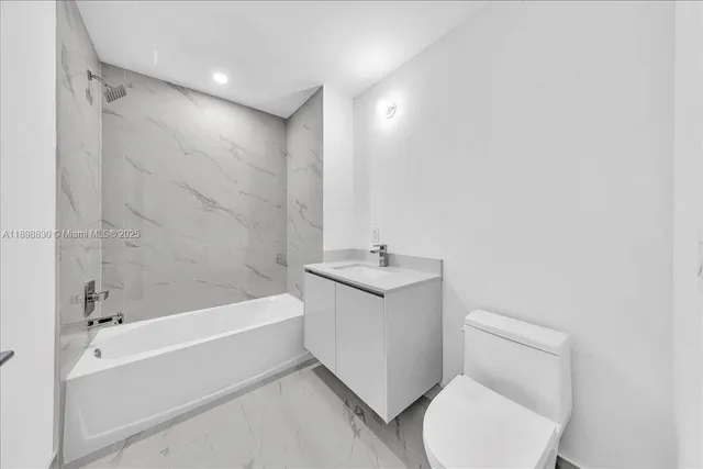 a big room with closet