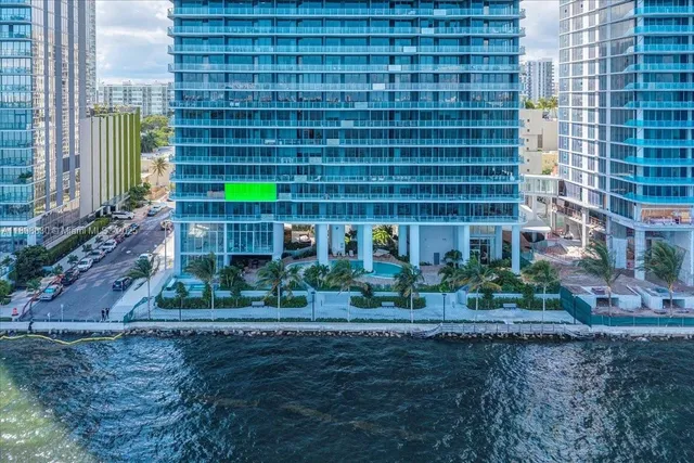 $7,950 | 700 Northeast 24th Street, Unit 306, Miami, FL 33137